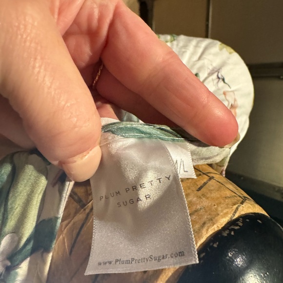 Plum Pretty Sugar Robe, Size M/L - Picture 3 of 3